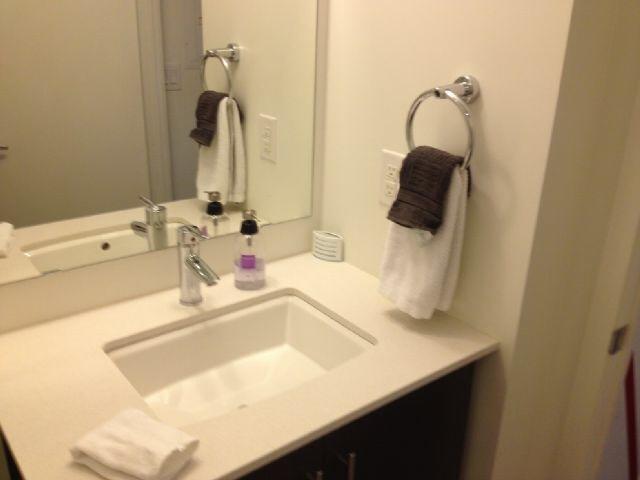 Square One Fully Furnished Suite Mississauga Ngoại thất bức ảnh